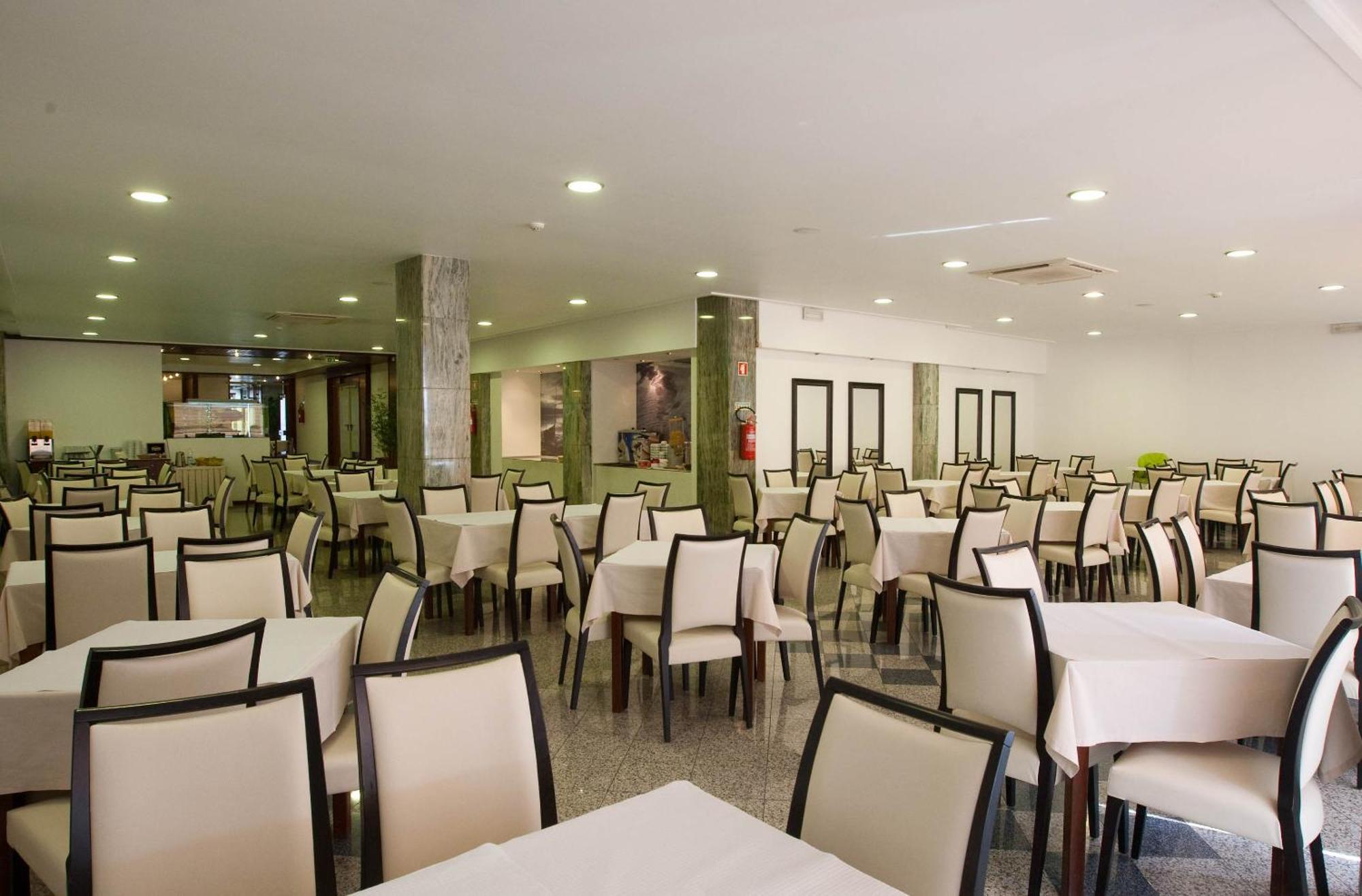 Hotel Costa De Prata 2 & Spa Фигейра да Фош Екстериор снимка