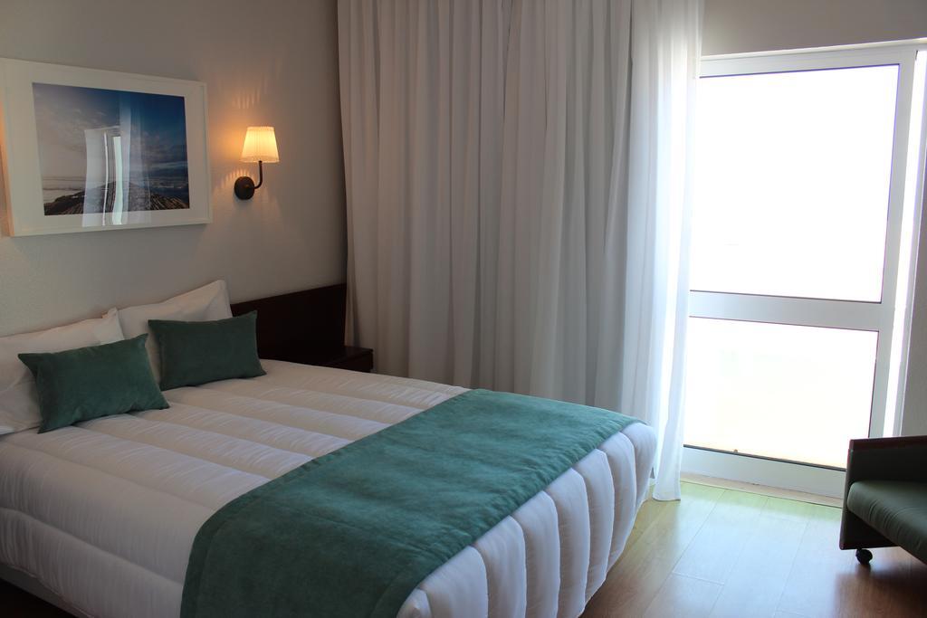 Hotel Costa De Prata 2 & Spa Фигейра да Фош Екстериор снимка