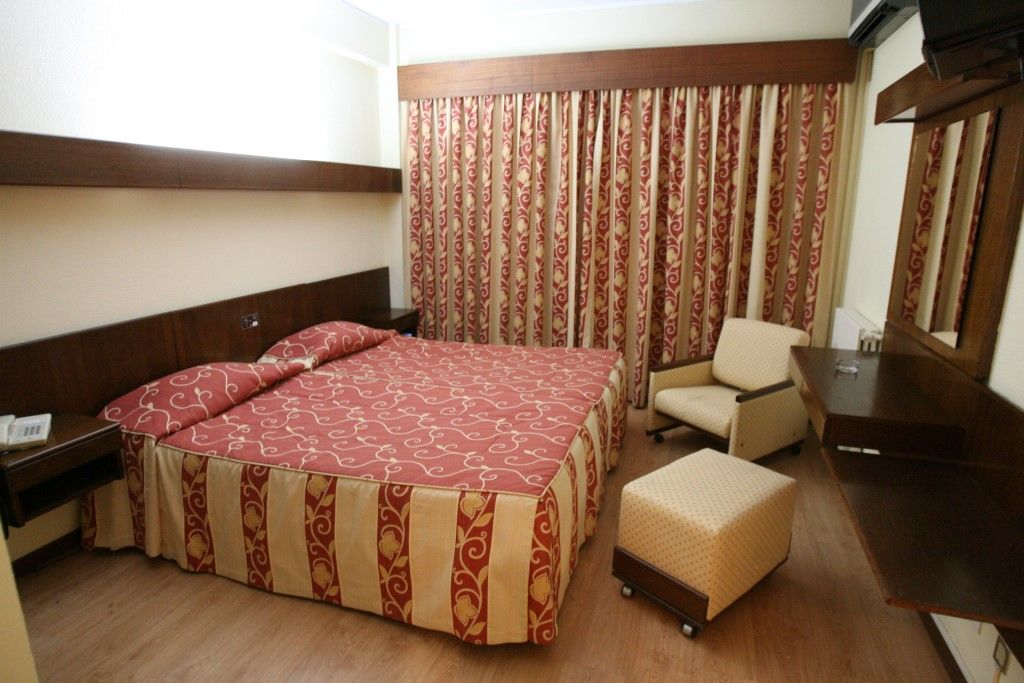 Hotel Costa De Prata 2 & Spa Фигейра да Фош Екстериор снимка